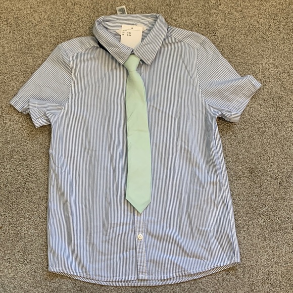 H&M Boys Short Sleeve Shirt with Tie in Size 8-9 - Picture 1 of 4